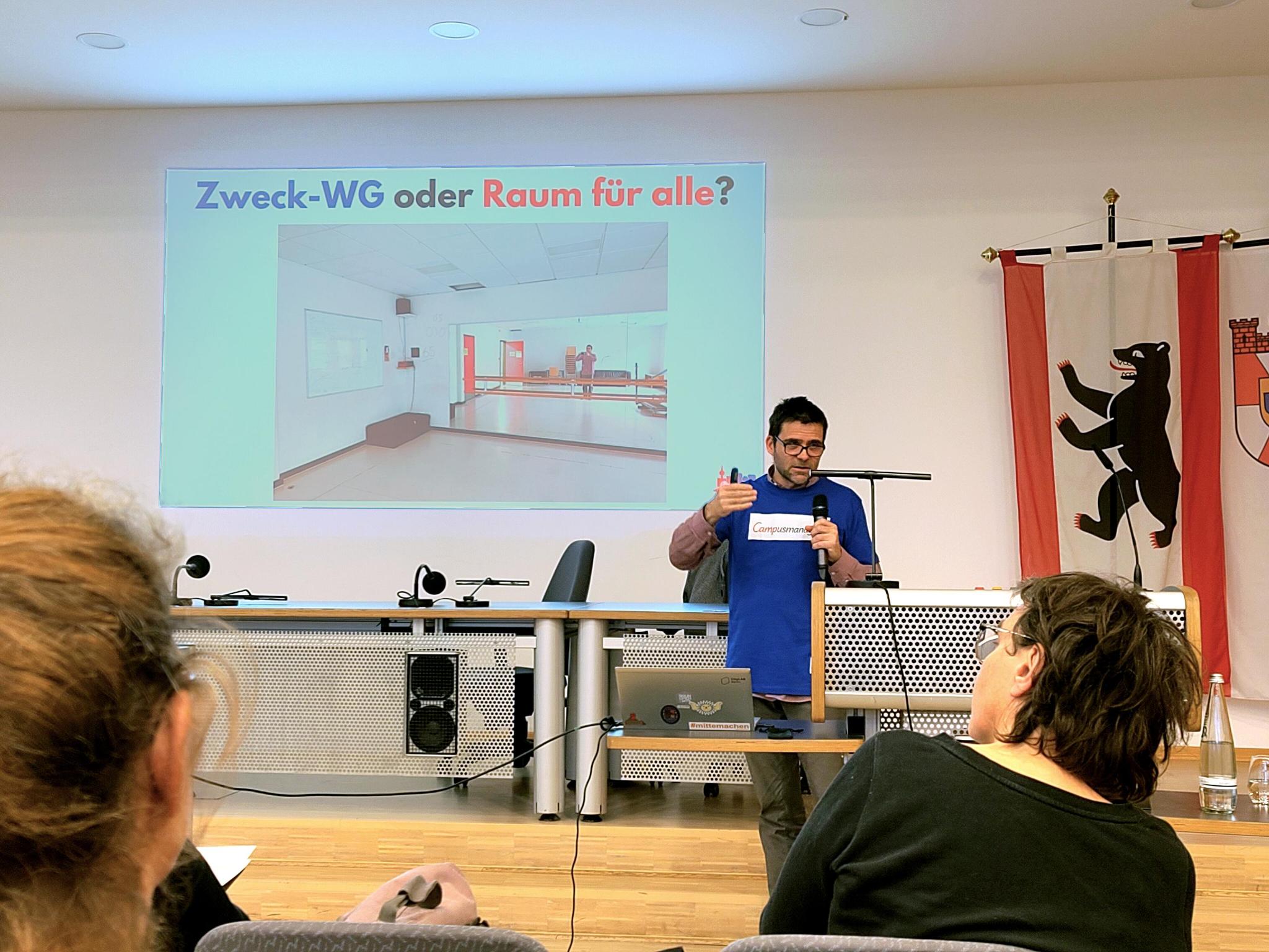 Campusmanager Andrei Schnell beim Bezirksforum 2026 in Berlin Mitte